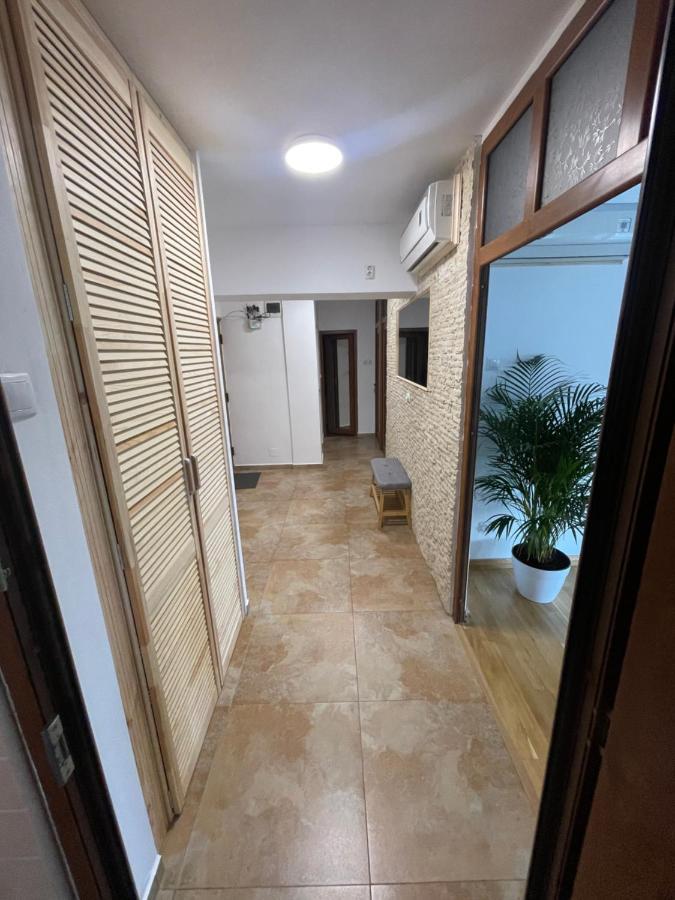 Boutique Apartments City Center Brasov Ngoại thất bức ảnh