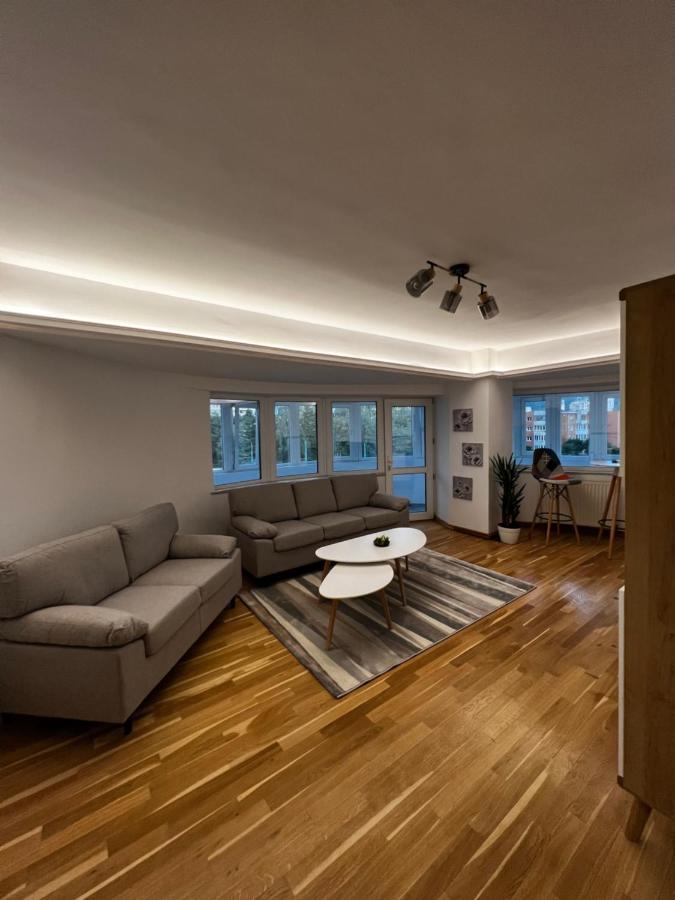Boutique Apartments City Center Brasov Ngoại thất bức ảnh