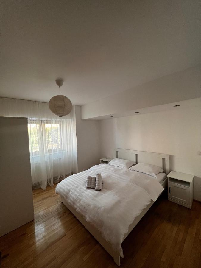 Boutique Apartments City Center Brasov Ngoại thất bức ảnh